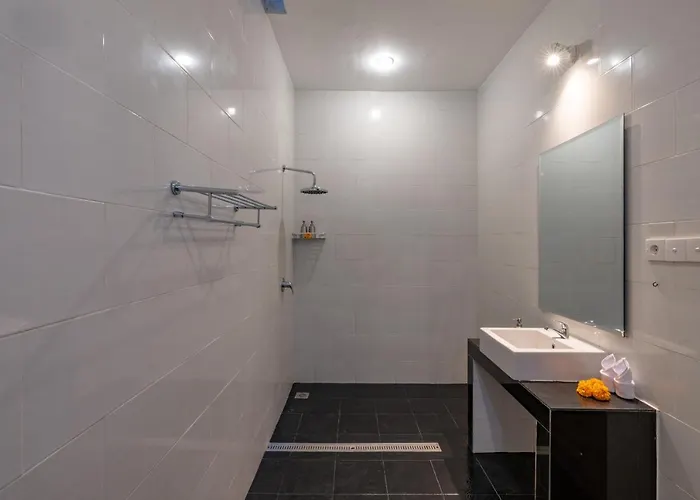 Vast 5bd With Garden And Private Pool 250m To سمينياك