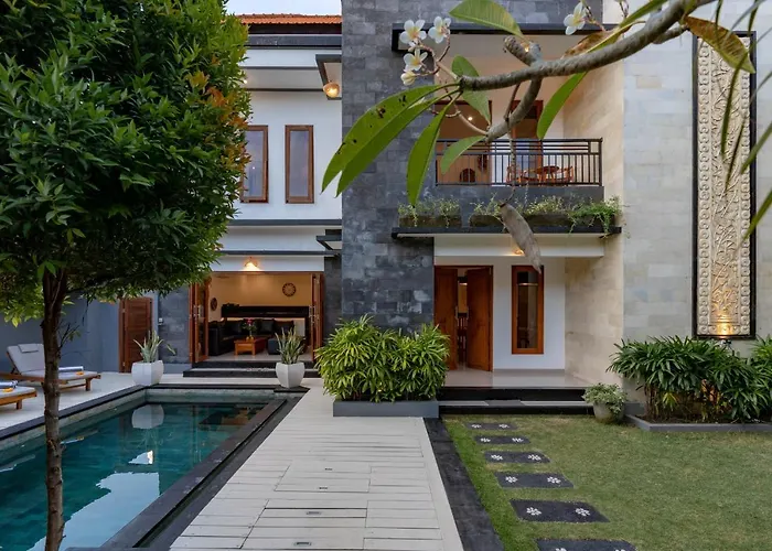 Vast 5bd With Garden And Private Pool 250m To *